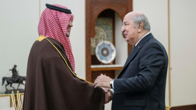 وزير الداخلية السعودي يلتقي الرئيس الجزائري لتعزيز الأمن