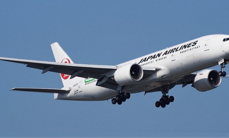 عواصف ثلجية في اليابان تلغي رحلات الطيران وتهدد السياحة