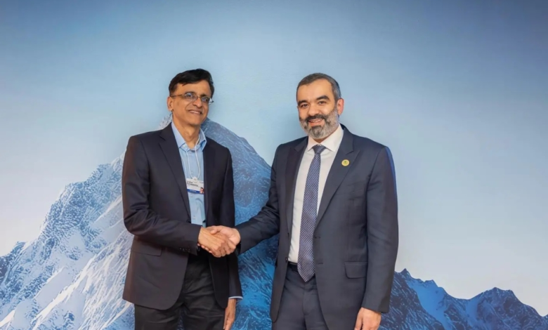 السواحة يبحث في دافوس تعزيز الذكاء الاصطناعي مع قادة التكنولوجيا