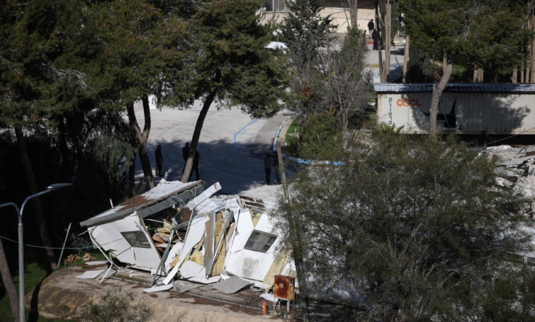 الاتحاد الأوروبي يدين هدم إسرائيل لمقر الأونروا بالقدس