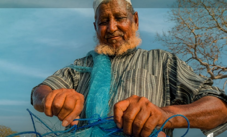 ريف السعودية يدعم الصيادين بـ 1450 محركاً وجهاز تتبع