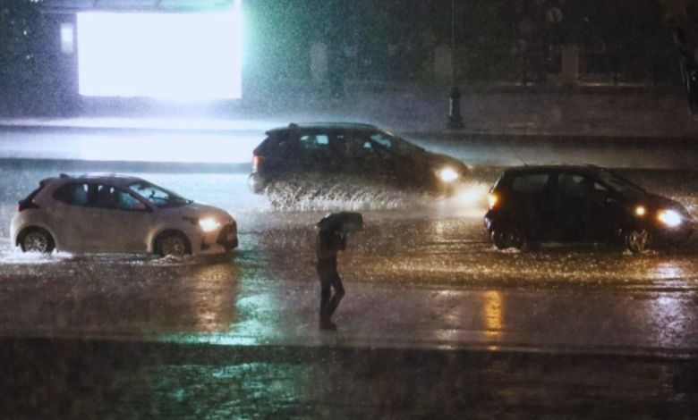 الأرصاد: أمطار غزيرة وسيول على القصيم ورياح بالمدينة