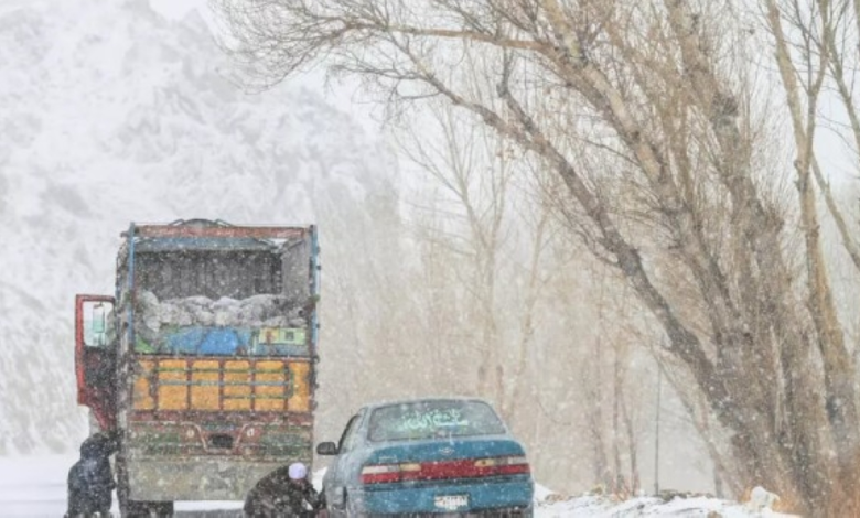 مقتل 9 أطفال في عواصف وانهيارات أرضية تضرب أفغانستان