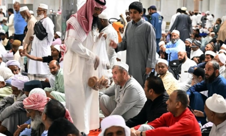 مواعيد تصاريح سفر إفطار الصائمين بالمسجد النبوي وشروط التقديم