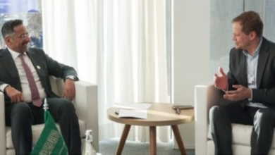 وزير الصناعة في دافوس 2026: تعزيز الشراكات وتوطين التقنية