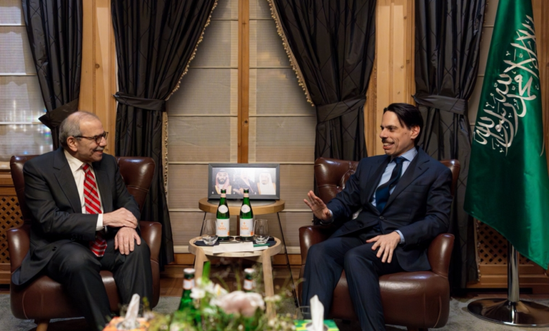 وزير الخارجية السعودي يثمن جهود لبنان في بسط السيادة بدافوس