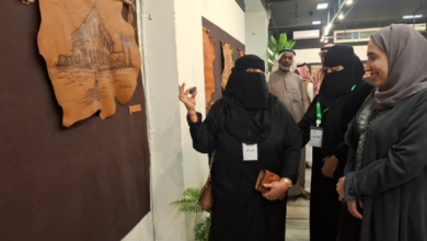 معرض الرسم على الجلود بالأحساء: إبداع 22 فنانة تشكيلية