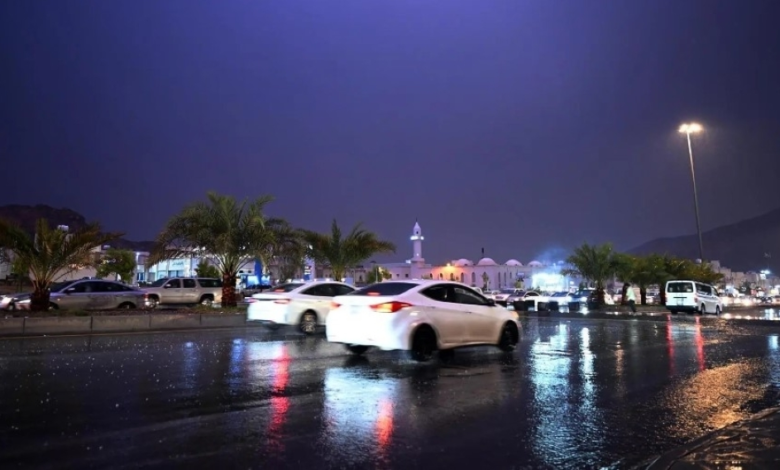 طقس المدينة المنورة: أمطار غزيرة وتحذيرات من الأرصاد
