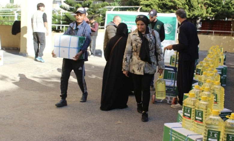 مركز الملك سلمان يوزع مساعدات غذائية في جبل لبنان