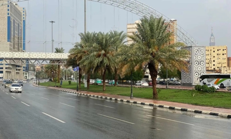 أمطار مكة وجدة: الأرصاد تحذر من سيول ورياح نشطة اليوم