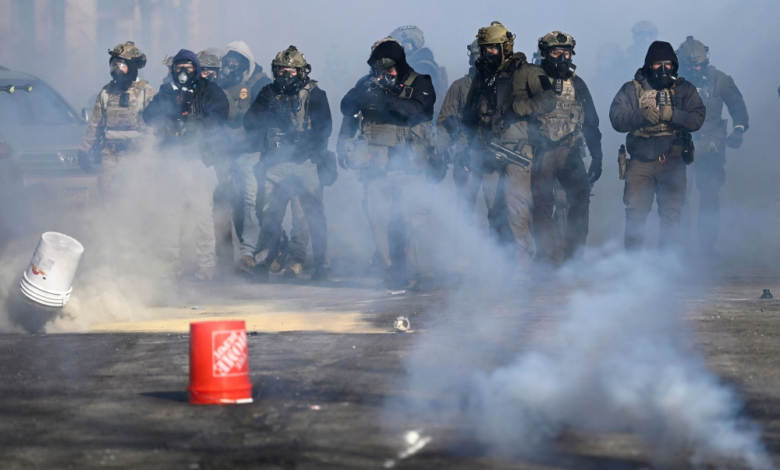 ترامب يتهم حاكم مينيسوتا بالتمرد: القصة الكاملة