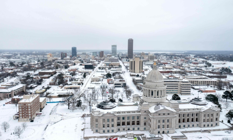 عاصفة شتوية تشل طيران أمريكا وتلغي 11400 رحلة