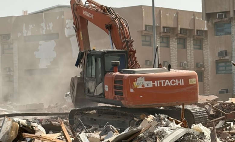 بدء إزالة 1011 مبنى آيلاً للسقوط في حي الرويس بجدة