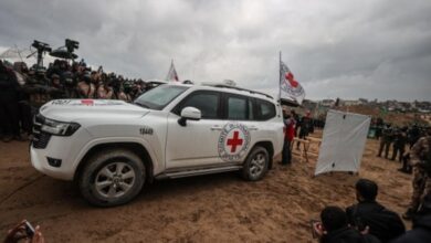 إسرائيل تستعيد رفات ران غفيلي آخر رهينة بغزة وموقف حماس