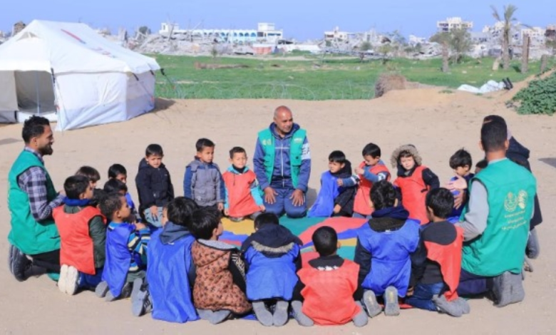 King Salman Center distributes winter clothes to students in Khan Younis, Gaza