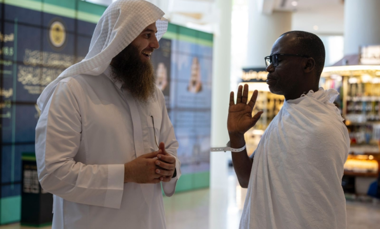 هاتف مجاني للرد على الاستفسارات الشرعية بـ 10 لغات