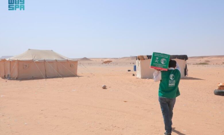King Salman Center distributes food baskets and winter clothing in Hadramawt