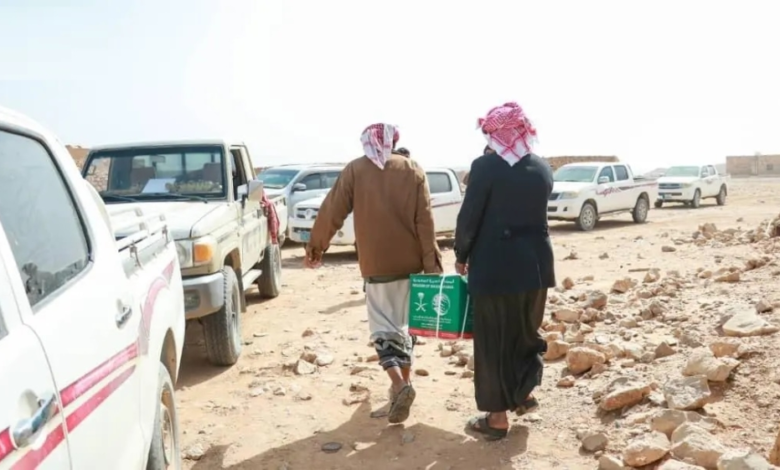 الملك سلمان للإغاثة يوزع 2150 سلة غذائية في حضرموت لدعم اليمن