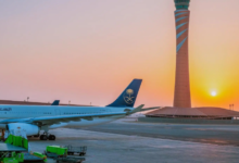 مطارات المملكة 2025: 140.9 مليون مسافر ونمو قياسي