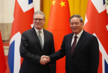 زيارة ستارمر للصين: إطلاق شراكة استراتيجية شاملة وتعاون اقتصادي