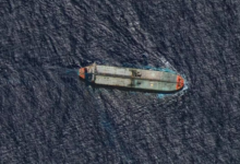 الأسطول المظلم: حقائق عن 800 سفينة تهرب النفط وتتحدى العقوبات