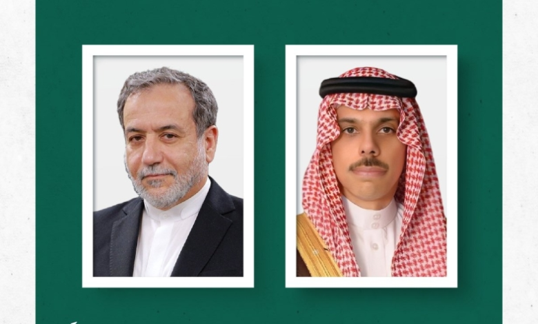 فيصل بن فرحان وعراقجي يؤكدان أهمية الحوار لأمن المنطقة