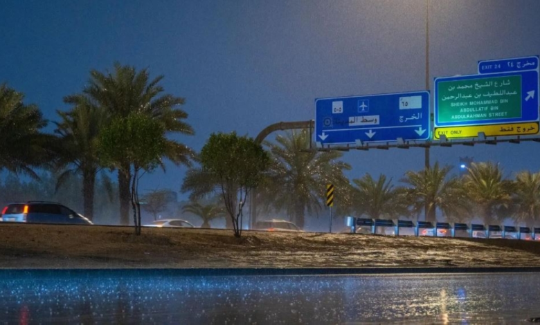 طقس السعودية اليوم الأحد: أمطار رعدية وضباب وتحذيرات الأرصاد