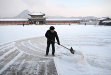 A snowstorm hits South Korea, canceling 163 flights