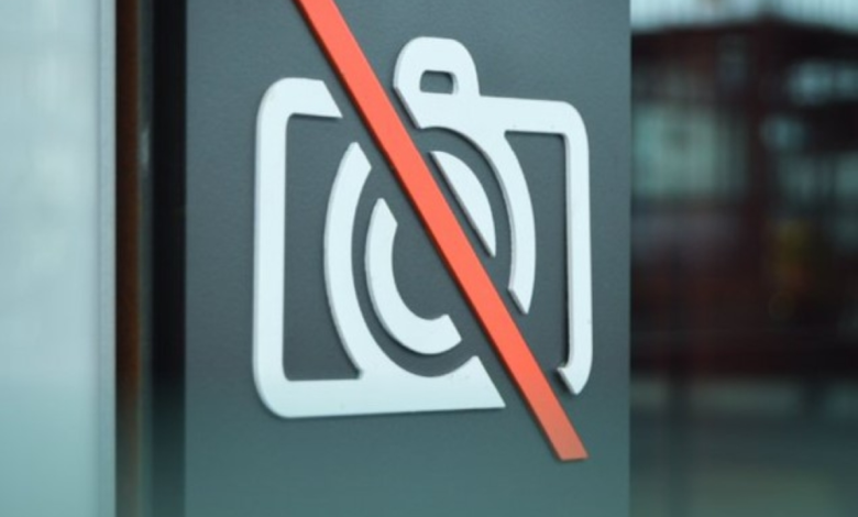 النيابة العامة: تصوير الآخرين وانتهاك الخصوصية جريمة جنائية