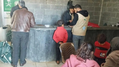 الملك سلمان للإغاثة يوزع قسائم كسوة الشتاء في درعا السورية