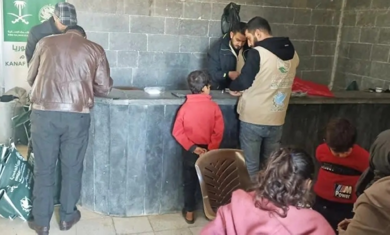 الملك سلمان للإغاثة يوزع قسائم كسوة الشتاء في درعا السورية
