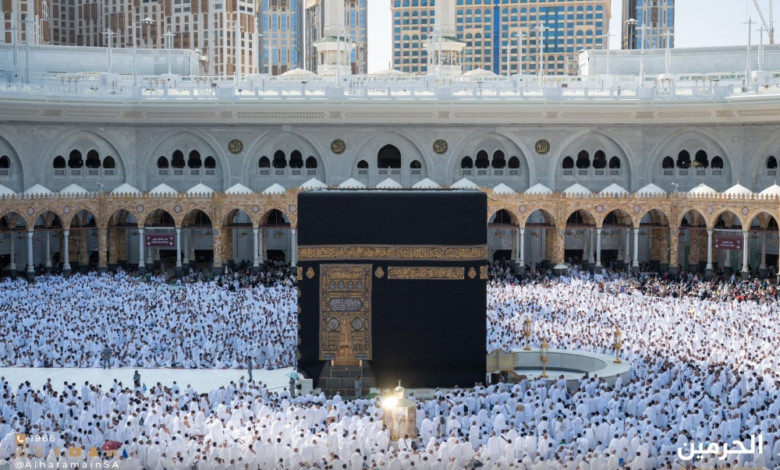 شرح خدمة وليطوفوا وتصاريح إفطار الصائمين بالحرمين