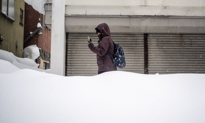 اليابان: ارتفاع ضحايا العواصف الثلجية إلى 46 قتيلاً