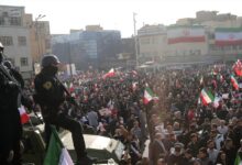 خامنئي يعفو عن 2108 سجناء في إيران ويستثني المتظاهرين