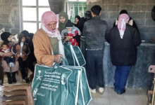 مركز الملك سلمان يوزع كسوة الشتاء في درعا ضمن مشروع كنف