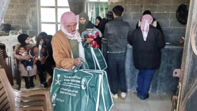 مركز الملك سلمان يوزع كسوة الشتاء في درعا ضمن مشروع كنف
