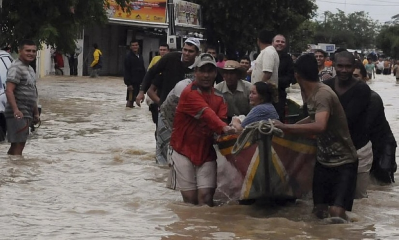 كولومبيا تعلن الطوارئ بعد فيضانات مدمرة وأمطار غزيرة