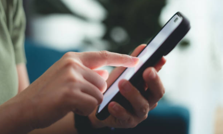 Publishing divorce secrets online: A digital crime that threatens the future of children