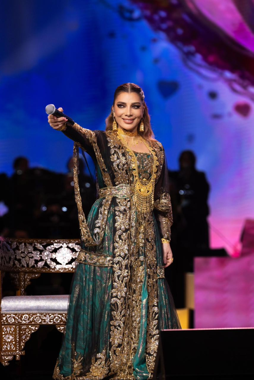 A duet by Assala and Ebru Gundesh