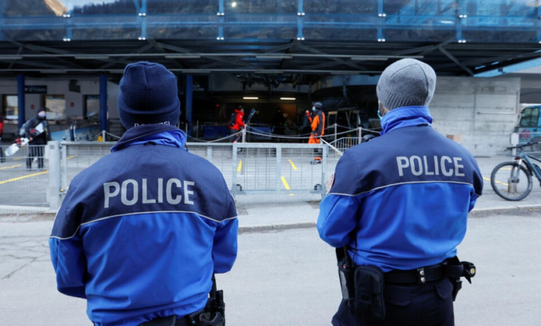 انفجار كرنفال سويسرا: إصابة 11 شخصاً بسبب مدفع قصاصات