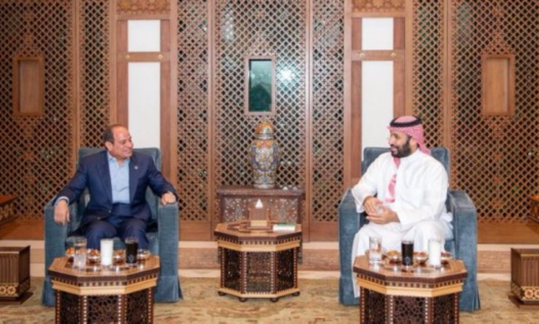 ولي العهد والرئيس المصري بجدة.. تعزيز العلاقات وبحث القضايا
