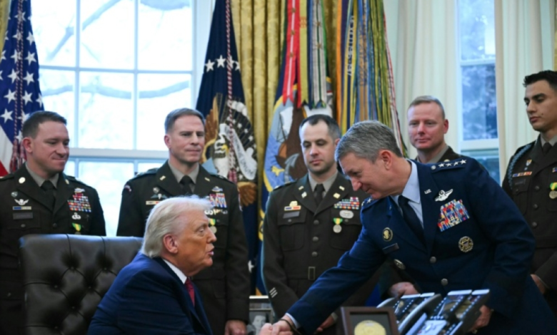 ترامب: قادرون على هزيمة إيران بسهولة نافيًا التحذيرات