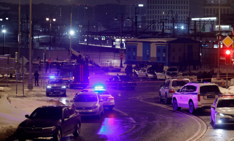 مقتل شرطي ومهاجم في تفجير انتحاري استهدف دورية بموسكو