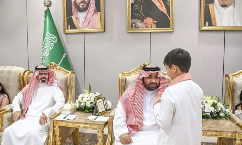 أمير جازان يشارك الأيتام وأبناء الشهداء إفطار رمضان السنوي