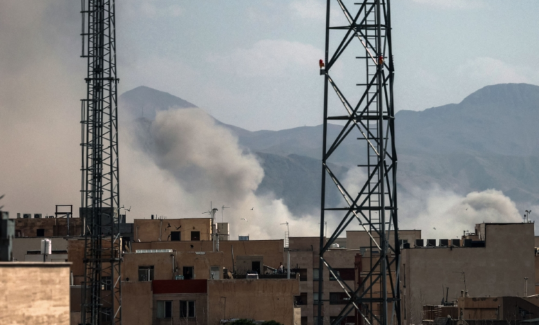 ولي العهد وماكرون يبحثان احتواء التصعيد في الشرق الأوسط