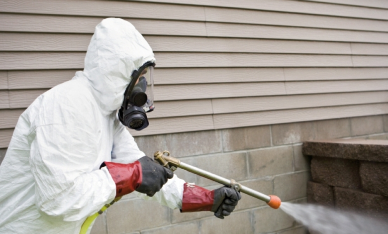 7 محاذير لاستخدام المبيدات بأمان | دليل وزارة البيئة السعودية