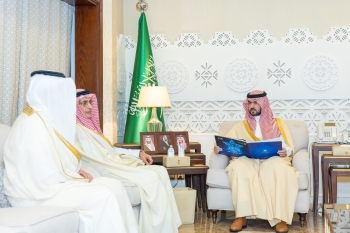 نائب أمير الشرقية يطلع على إنجازات وبرامج تجمع الشرقية الصحي عبر التقرير السنوي